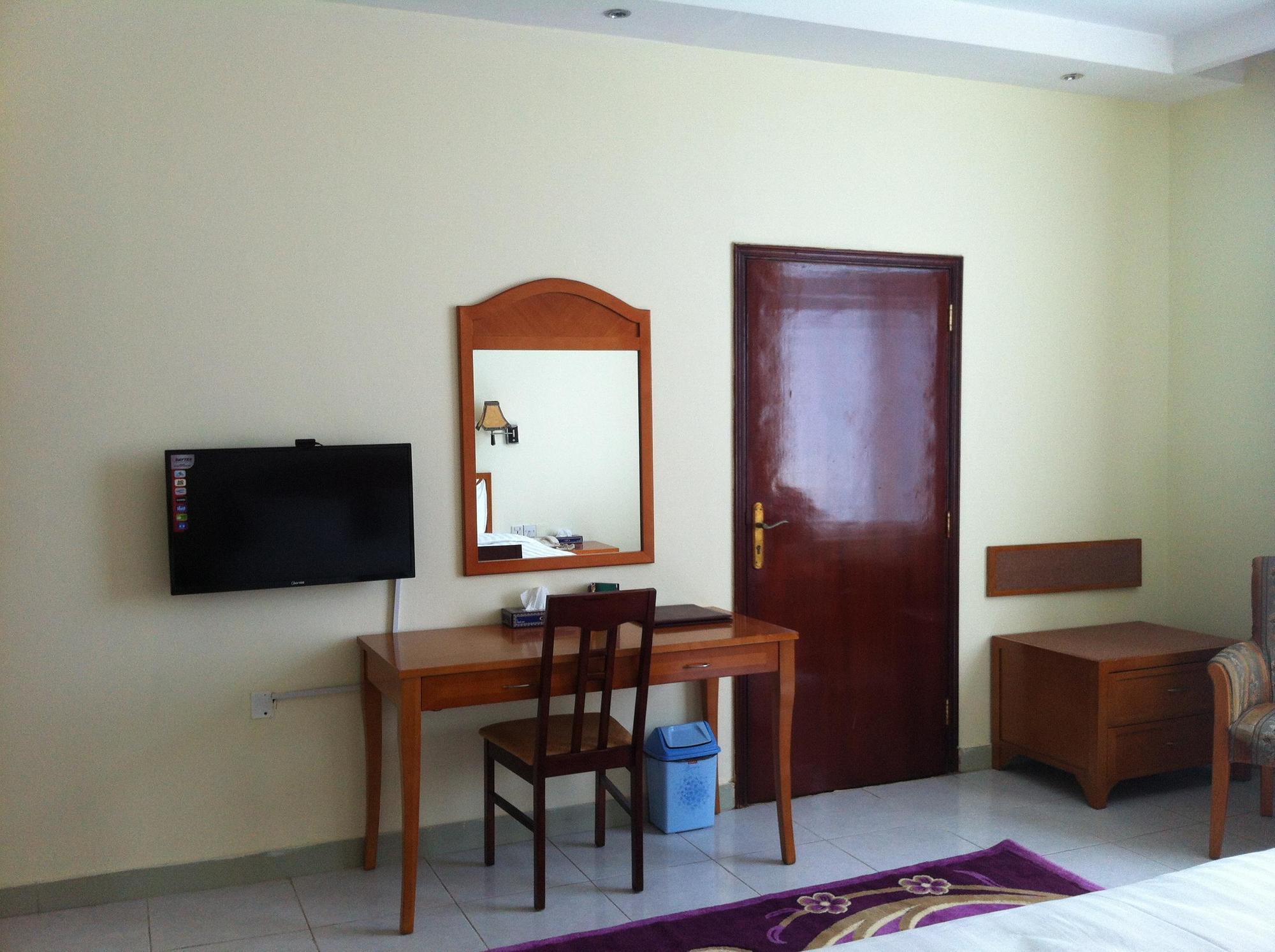 Oyo 366 Waves Hotel عجمان المظهر الخارجي الصورة