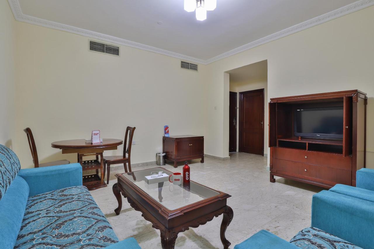 Oyo 366 Waves Hotel عجمان المظهر الخارجي الصورة