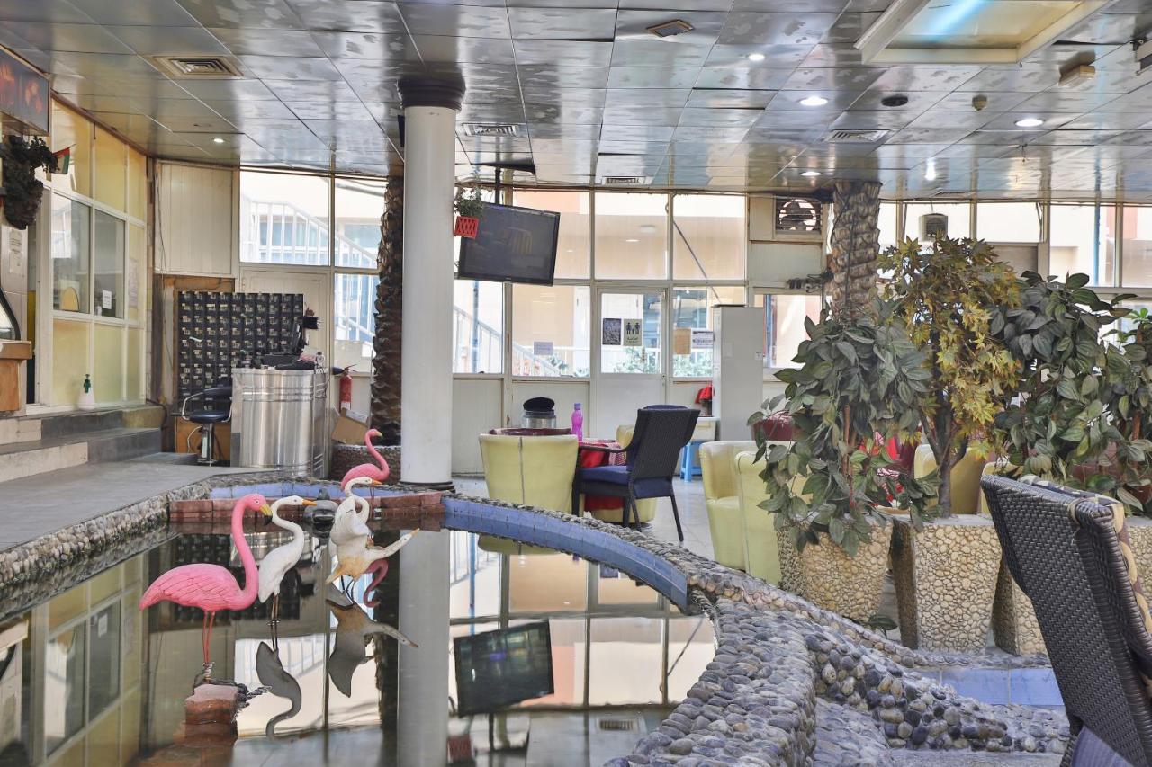 Oyo 366 Waves Hotel عجمان المظهر الخارجي الصورة