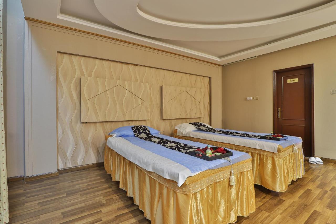 Oyo 366 Waves Hotel عجمان المظهر الخارجي الصورة