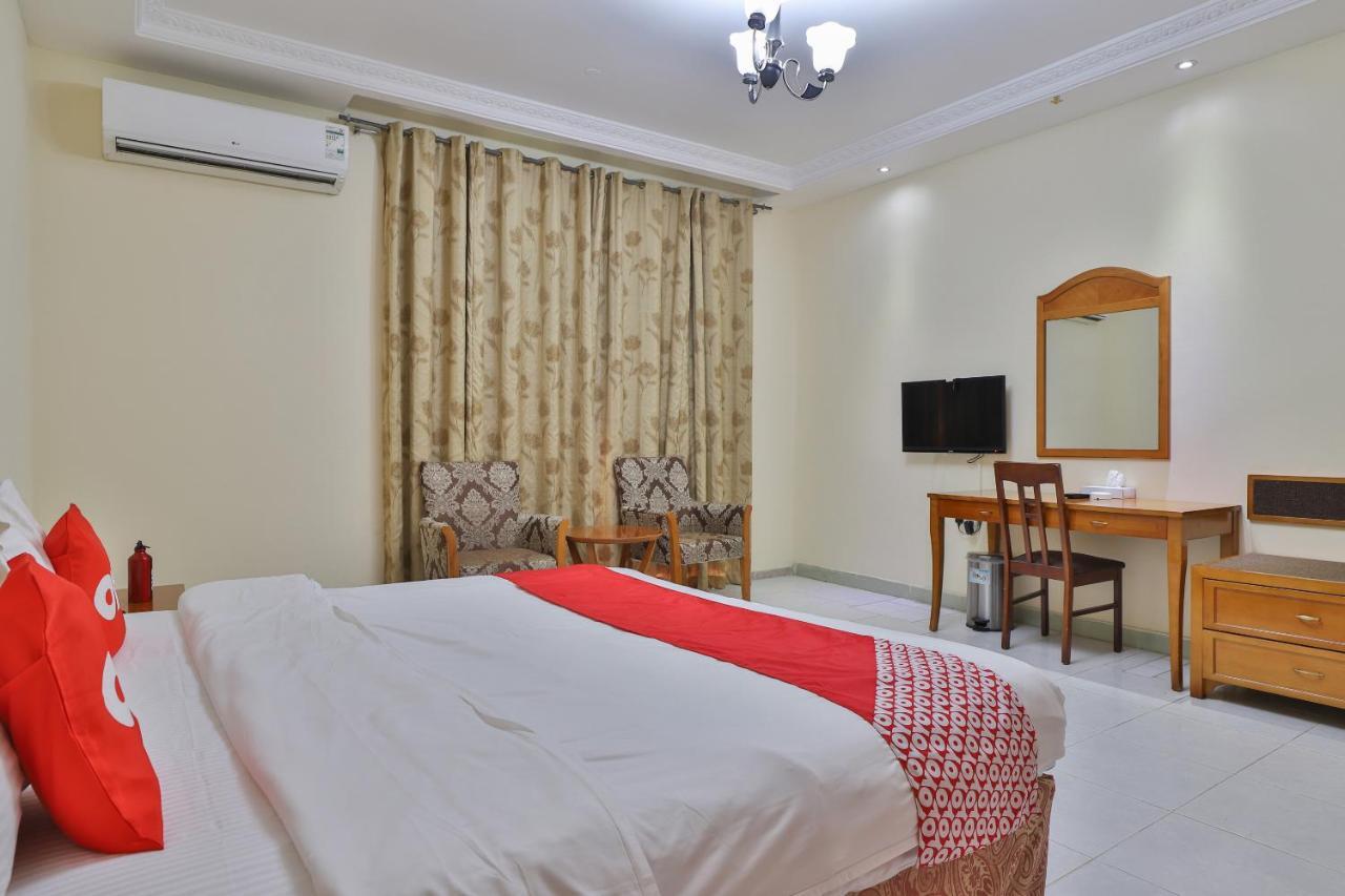 Oyo 366 Waves Hotel عجمان المظهر الخارجي الصورة