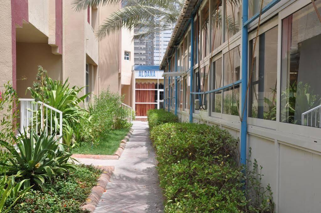 Oyo 366 Waves Hotel عجمان المظهر الخارجي الصورة